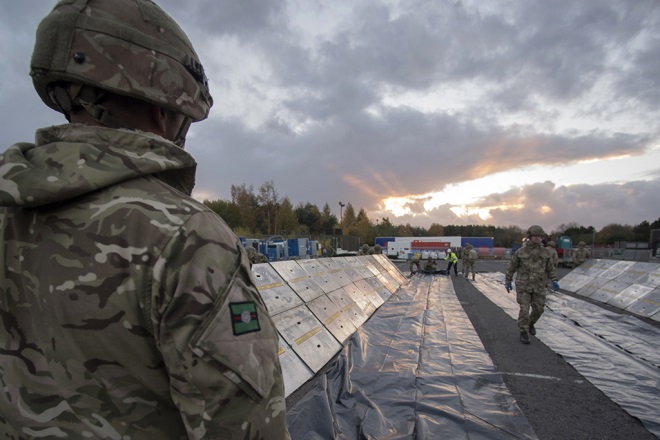 defence military soldiers combat defence military desert CREDIT Crown copyright 2016.jpg 660