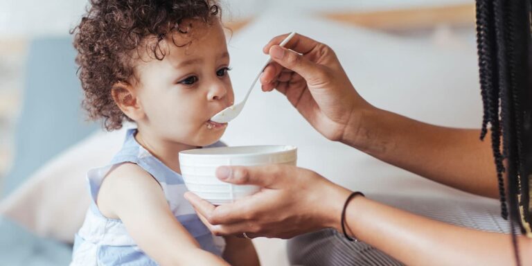 1739187889 mom feeding baby